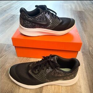 Nike Star Runner 2 Rebel Sneakers